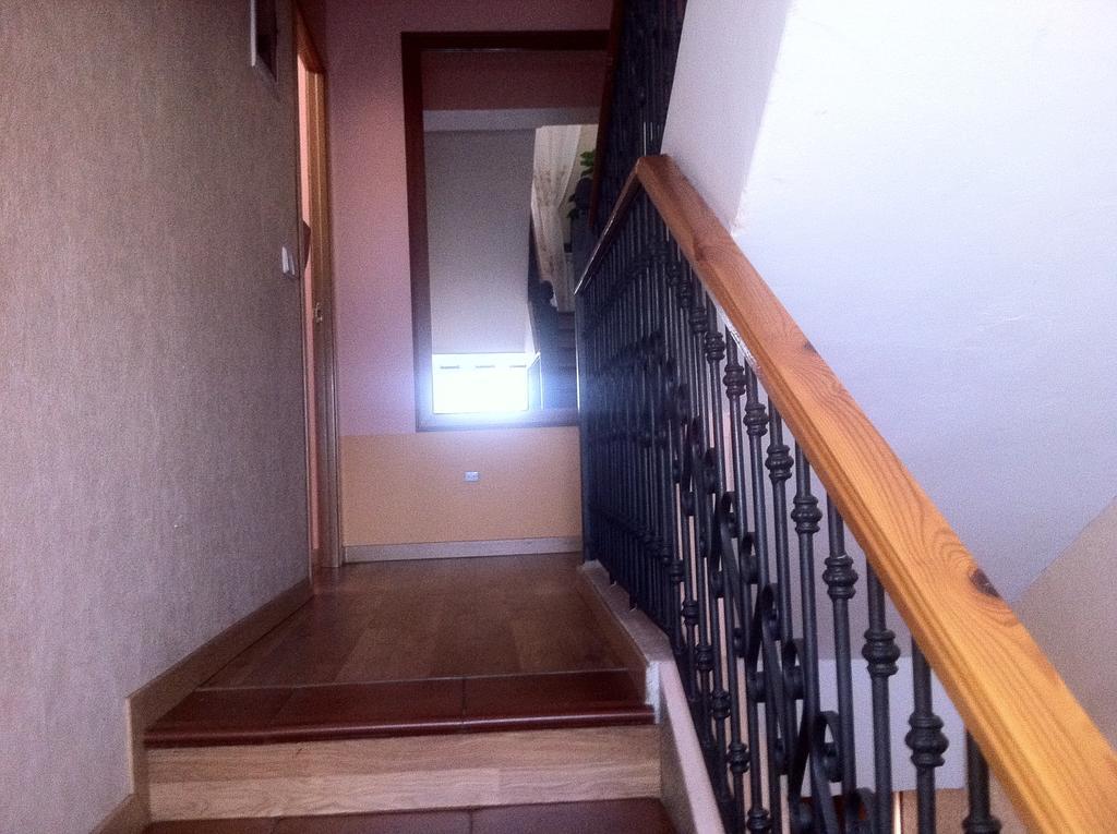Hostal Madrid Paris Buitrago del Lozoya Kültér fotó